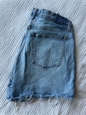 Abercrombie Curve Love High Rise Dad Shorts Light Wash Denim